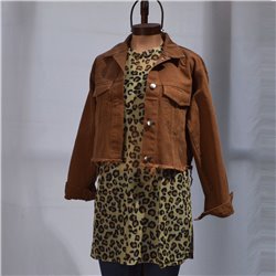 Mujer campera gabardina desflecada