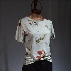 Mujer remera modal estampa flor roja