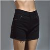 Mujer short jean elastizado frente bolsillo costado tachas