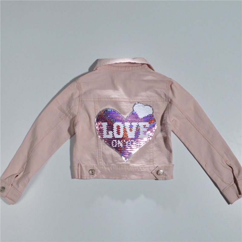 Nena campera gabardina elastizada bordado en espalda varios motivos