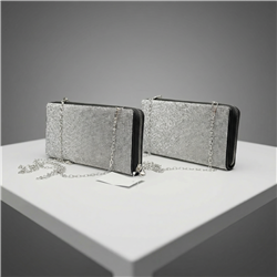 Billetera brillo con cadena - GO