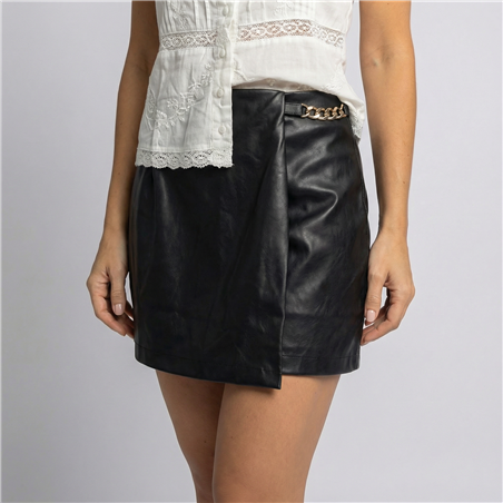 Mujer short pollera engomada detalle cadena - MO