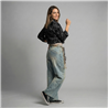 Mujer campera jean corta bordada flores lentejuelas - OG
