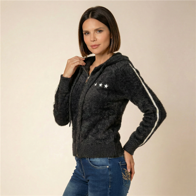 Mujer campera piel capucha doble cierre bordado estrella - EM