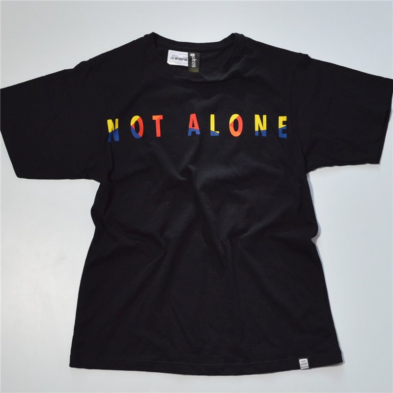 Hombre remera algodon estampa letras numeros multicolor
