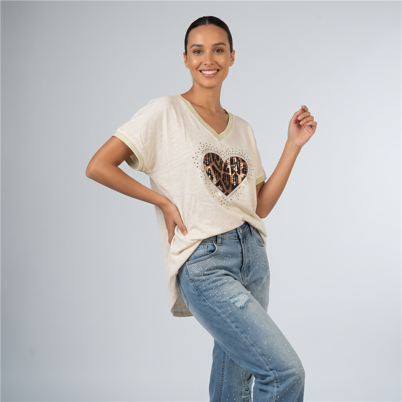 Mujer remera algodon frente corazon print escote V - RI