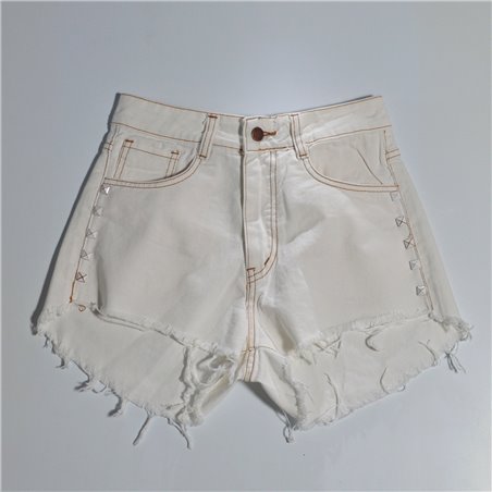 Mujer Short jean color rigido tachas conicas desflecado